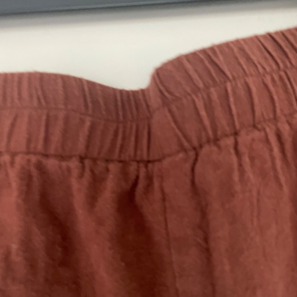 NWOT Linen shorts with pockets! - Picture 3 of 5